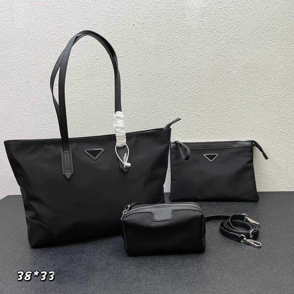 new 3-pieceset triangle designer bags totes women fashion tote bag pbag shopping bags toiletry pouch with wallet lady beach bag nylon purse
new 3-pieceset triangle designer bags totes women fashion tote bag pbag shopping bags toiletry pouch with wallet lady beach bag nylon purse