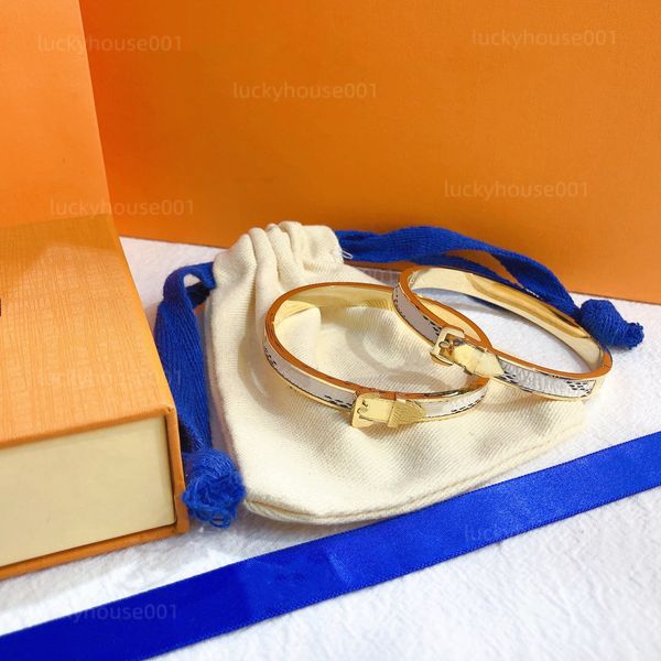 charm designer hip-hop bracelet fashionable letter bracelet suitable for men and women 18k gold-plated stainless gold luxury party jewelry, Golden;silver
charm designer hip-hop bracelet fashionable letter bracelet suitable for men and women 18k gold-plated stainless gold luxury party jewelry, Golden;silver