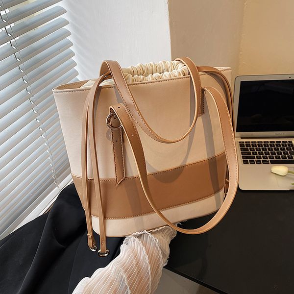 luxurys designers shoulder bags crossbody leather tote designer handbags fashion bag wallets
luxurys designers shoulder bags crossbody leather tote designer handbags fashion bag wallets