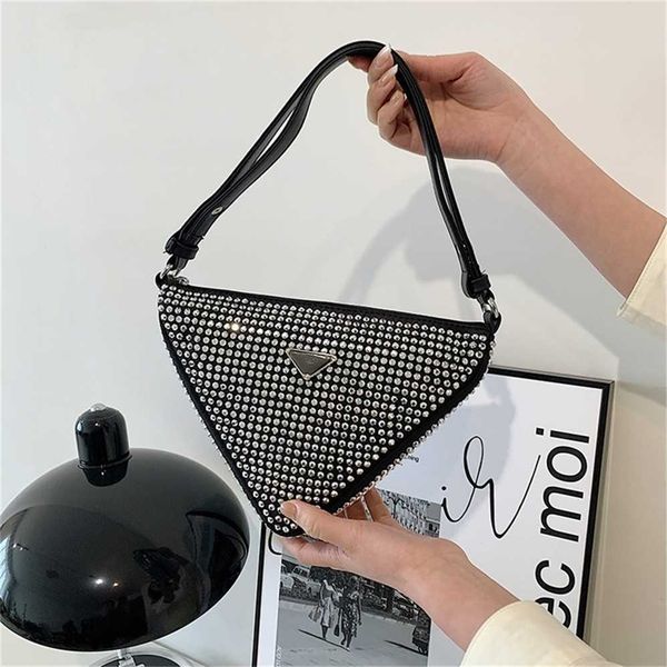 79% off bags outlet store handbag trendy triangle rhinestone cross women's summer glittering red off
79% off bags outlet store handbag trendy triangle rhinestone cross women's summer glittering red off