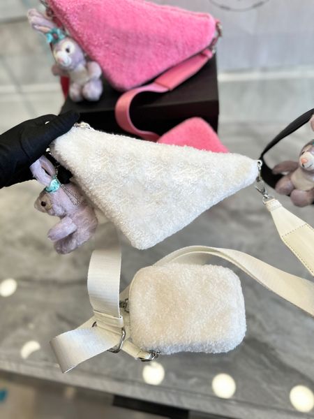 shopping bag crossbody bag fluffy triangle handbag, multi-color optional, students small exquisite doll decoration
shopping bag crossbody bag fluffy triangle handbag, multi-color optional, students small exquisite doll decoration