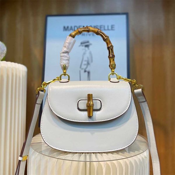 79% off bags outlet store minority style saddle solid color toothpick pattern bamboo knot hand new cowhide women's bag
79% off bags outlet store minority style saddle solid color toothpick pattern bamboo knot hand new cowhide women's bag