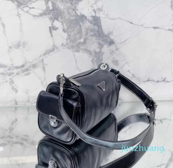 pra da bag european and american fashion shoulder bag black leather 5a quality luxury designer 224 zipper purse winter retro crossbody bag t
pra da bag european and american fashion shoulder bag black leather 5a quality luxury designer 224 zipper purse winter retro crossbody bag t