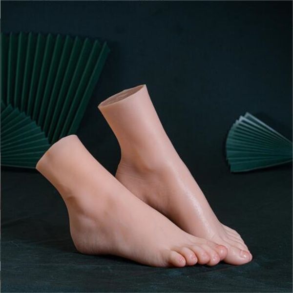 2023 nail practice slimming child foot mannequin soft lengthened manicure artificial props shooting display girl foot model joint whole gum
2023 nail practice slimming child foot mannequin soft lengthened manicure artificial props shooting display girl foot model joint whole gum