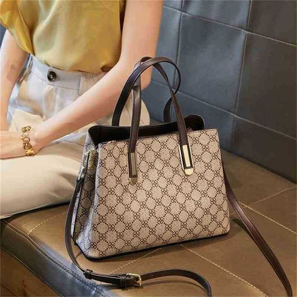 designer handbag store 60% off stuff sacks style sling one shoulder bag messenger large capacity mommy bag contrast color handbag
designer handbag store 60% off stuff sacks style sling one shoulder bag messenger large capacity mommy bag contrast color handbag