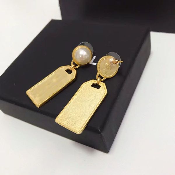 charm earrings personality big pearl 18k gold plated nameplate pendant fashion brand earrings designer for woman wedding party with jewelry, Golden
charm earrings personality big pearl 18k gold plated nameplate pendant fashion brand earrings designer for woman wedding party with jewelry, Golden