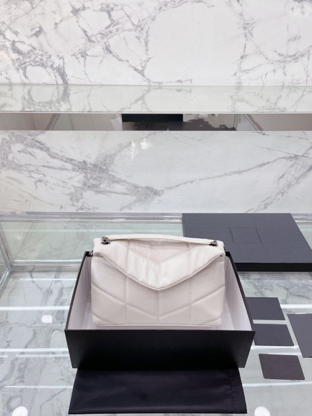 messenger bag underarm bag fashion tote 2023 summer 5a quality one shoulder bag women luxury brand bag chain clamshell purse designer bag
messenger bag underarm bag fashion tote 2023 summer 5a quality one shoulder bag women luxury brand bag chain clamshell purse designer bag