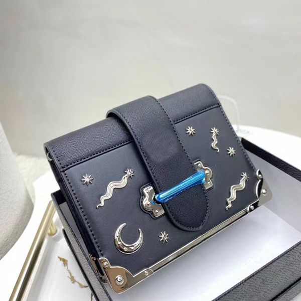 mini chain bag designer luxury flap crossbody frame bag women brass shoulder bag quality handbags cowhide genuine leather star moon hardware
mini chain bag designer luxury flap crossbody frame bag women brass shoulder bag quality handbags cowhide genuine leather star moon hardware