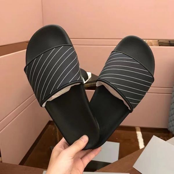 2023 paris sliders mens womens summer sandals beach slippers ladies flip flops loafers black white blue slides chaussures shoes 35-45
2023 paris sliders mens womens summer sandals beach slippers ladies flip flops loafers black white blue slides chaussures shoes 35-45