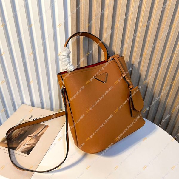 p bucket bags for women designer luxury handbag cowhide removable adjustable shoulder strap gold metal hardware leather hobo bag wallet shou
p bucket bags for women designer luxury handbag cowhide removable adjustable shoulder strap gold metal hardware leather hobo bag wallet shou