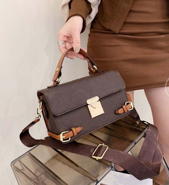 2023 luxurys designers crossbody bag women handbag messenger bags leather elegant shoulder bags crossbody bag size:22*14*7cm #106408
2023 luxurys designers crossbody bag women handbag messenger bags leather elegant shoulder bags crossbody bag size:22*14*7cm #106408