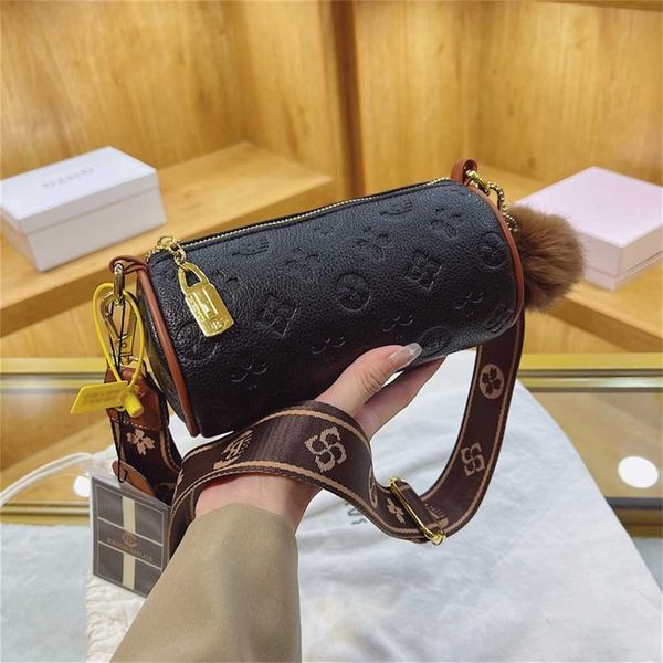 60% off handbags online usa berger family new live broadcast versatile bucket embossed single shoulder messenger bag women's cylinder b
60% off handbags online usa berger family new live broadcast versatile bucket embossed single shoulder messenger bag women's cylinder b
