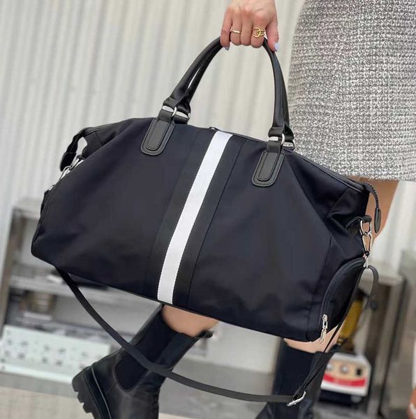 hbp portable travel bag short distance travel bag fashion dry wet separation fitness bag luggage bag yoga bag 230202
hbp portable travel bag short distance travel bag fashion dry wet separation fitness bag luggage bag yoga bag 230202