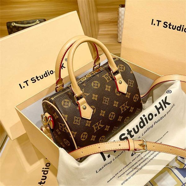designer handbag store 60% off hong genuine leather 2023 and summer new pillow women's crossbody old flower shoulder bag
designer handbag store 60% off hong genuine leather 2023 and summer new pillow women's crossbody old flower shoulder bag
