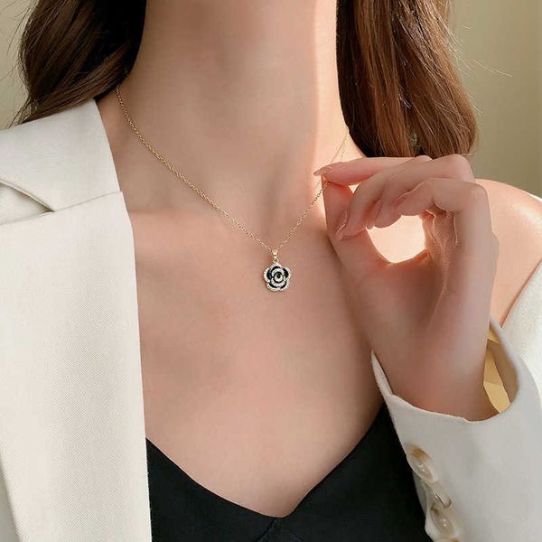 s vintage black flower pendant french retro crystal rhinestone camellia for women classic party necklace 0206, Silver
s vintage black flower pendant french retro crystal rhinestone camellia for women classic party necklace 0206, Silver