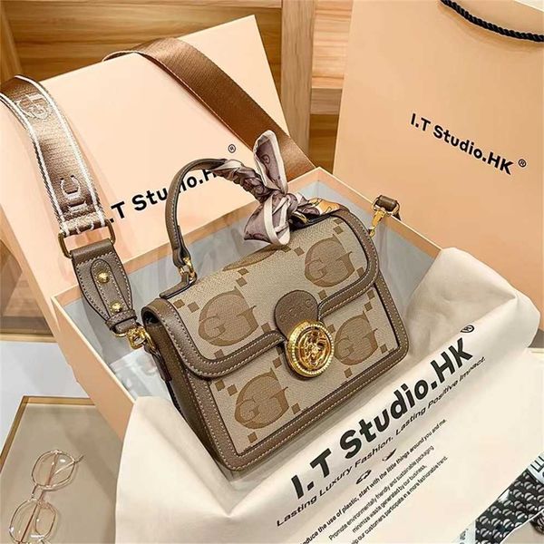 79% off bags outlet store leather small square messenger new autumn and winter fashion women's simple shoulder handbag
79% off bags outlet store leather small square messenger new autumn and winter fashion women's simple shoulder handbag