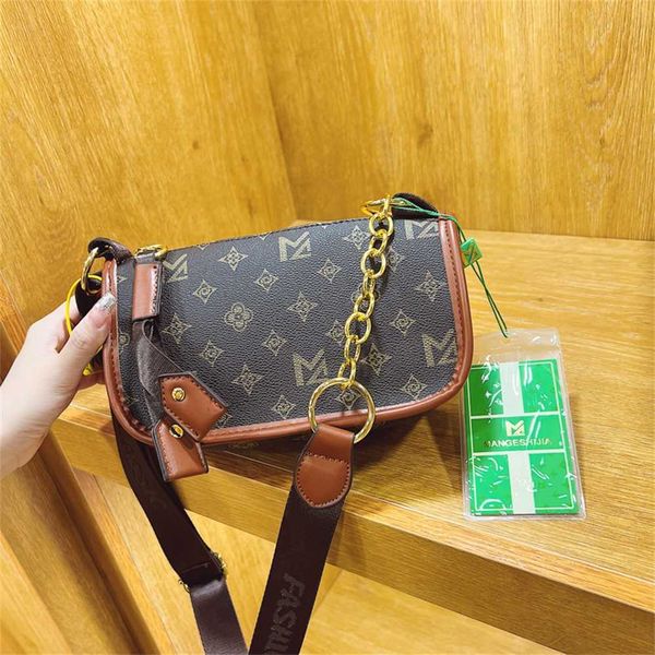 designer handbag store 60% off this year's popular women's new fashion printed casual texture foreign style wide shoulder belt mes
designer handbag store 60% off this year's popular women's new fashion printed casual texture foreign style wide shoulder belt mes