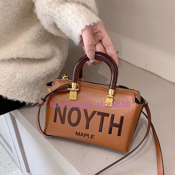 the factory sells wholesale handbags y women's bag 2023 autumn and winter new fashion mini tote portable shoulder msenger
the factory sells wholesale handbags y women's bag 2023 autumn and winter new fashion mini tote portable shoulder msenger