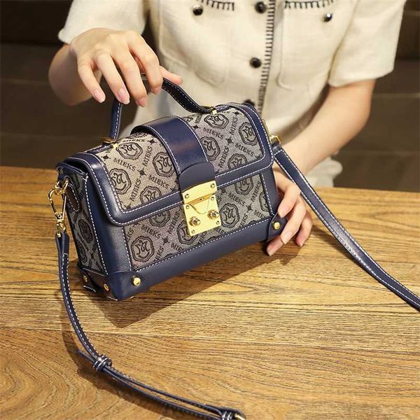 2023 bags clearance outlets the new square women high-grade sense hand shoulder cross-body bag small design printing light luxury
2023 bags clearance outlets the new square women high-grade sense hand shoulder cross-body bag small design printing light luxury