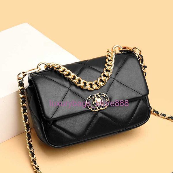 store bags are sold y fashion street trend diamond lattice chain leather small fragrance single shoulder diagonal cross wrapped head layer c
store bags are sold y fashion street trend diamond lattice chain leather small fragrance single shoulder diagonal cross wrapped head layer c