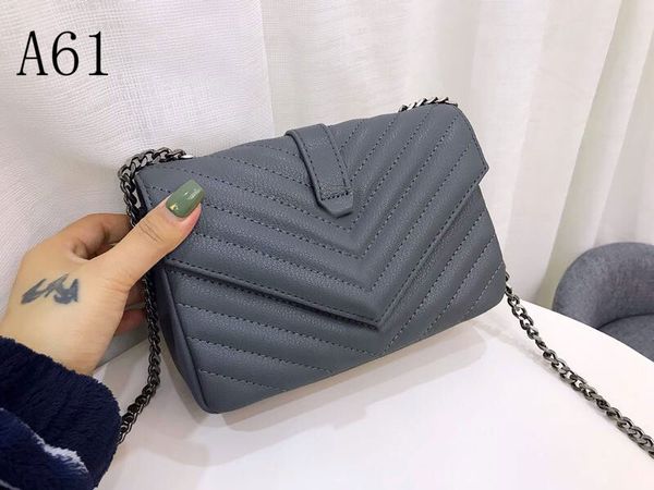 luxury designer women handbags genuine leather bags stripe square metal chain womens handbag large capacity buckles fashion shoulder bag 860
luxury designer women handbags genuine leather bags stripe square metal chain womens handbag large capacity buckles fashion shoulder bag 860