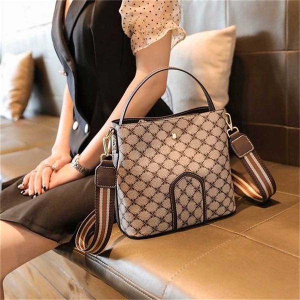 60% off handbags online usa purse women's leather new versatile printed bucket single shoulder messenger high capacity handbag bag sign
60% off handbags online usa purse women's leather new versatile printed bucket single shoulder messenger high capacity handbag bag sign