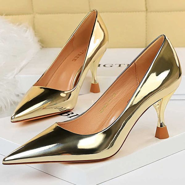 sandals 2022 women fetish 7.5cm high heels pumps wedding bridal gold low heels prom leather glossy scarpins new lady plus size 43 shoes g230, Black
sandals 2022 women fetish 7.5cm high heels pumps wedding bridal gold low heels prom leather glossy scarpins new lady plus size 43 shoes g230, Black