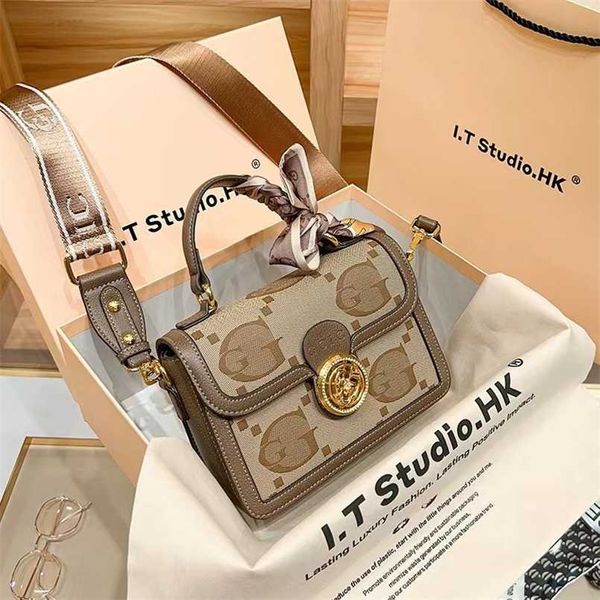 2023 bags clearance outlets leather small square messenger new autumn and winter fashion women's simple shoulder handbag
2023 bags clearance outlets leather small square messenger new autumn and winter fashion women's simple shoulder handbag