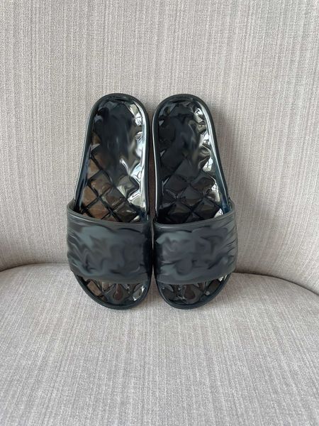 2023 fashion summer women slides jelly slippers sandals clear pvc rubber crystal sandal shoes retro platform flip flops flat slide luxury de, Black
2023 fashion summer women slides jelly slippers sandals clear pvc rubber crystal sandal shoes retro platform flip flops flat slide luxury de, Black