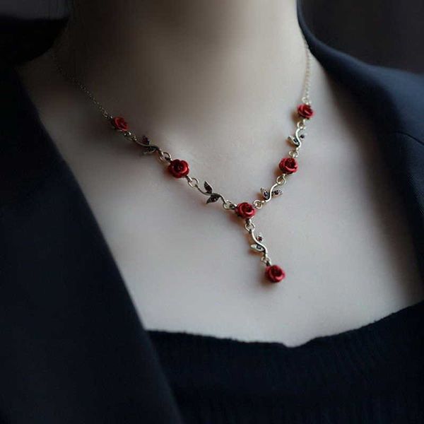 pendant necklaces vintage red rose bracelet necklace drop s925 silver needle earrings retro gothic personalized versatile fashion jewelry 02
pendant necklaces vintage red rose bracelet necklace drop s925 silver needle earrings retro gothic personalized versatile fashion jewelry 02