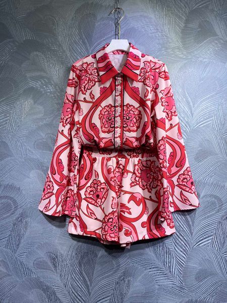 2023 spring new two piece dress print temperament long sleeve shirt with shorts set, White
2023 spring new two piece dress print temperament long sleeve shirt with shorts set, White
