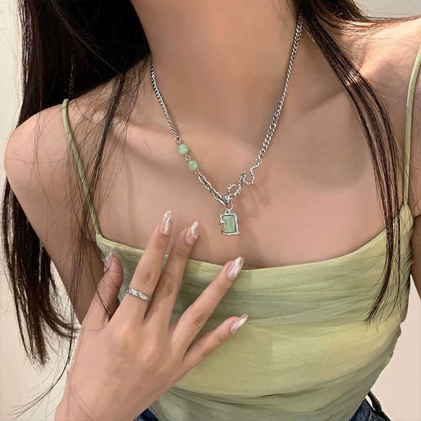 vintage exquisite green geometric square opal pendant necklaces for women female korean fashion neck chains anniversary jewelry 0206, Silver
vintage exquisite green geometric square opal pendant necklaces for women female korean fashion neck chains anniversary jewelry 0206, Silver