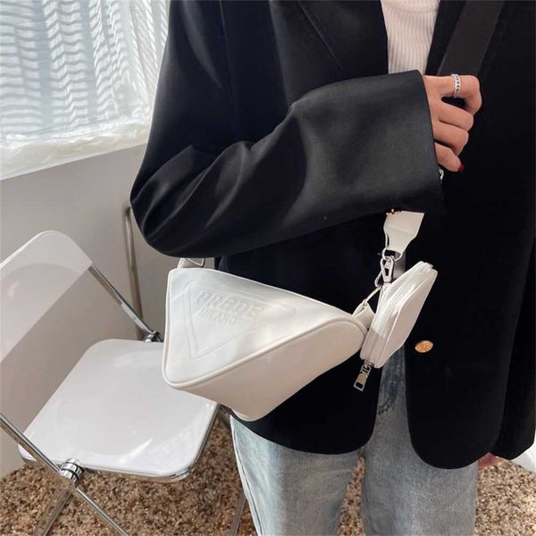 designer handbag store 60% off new red same family briefs messenger bag underarm single shoulder diagonal women's bag leisure
designer handbag store 60% off new red same family briefs messenger bag underarm single shoulder diagonal women's bag leisure