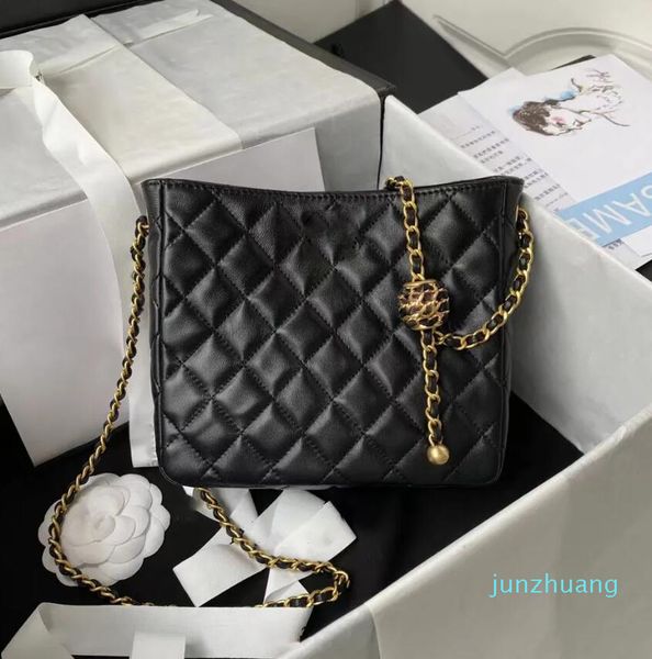 capacity tote bag large fashion designer bag women single shoulder handbag luxury cross body gold ball chain winter 33 vintage style purse r 
capacity tote bag large fashion designer bag women single shoulder handbag luxury cross body gold ball chain winter 33 vintage style purse r