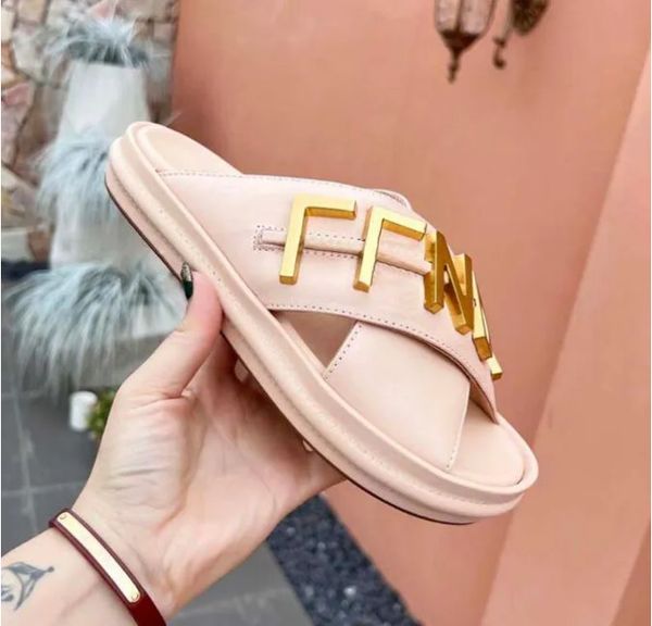 shoes slippers women men sandal luxury designer lady gentlemen colorful metal hardware letter anatomic leather slide style model large size
shoes slippers women men sandal luxury designer lady gentlemen colorful metal hardware letter anatomic leather slide style model large size