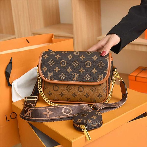 designer handbag store 60% off high sense female new fashion printing small square red same shoulder messenger bag
designer handbag store 60% off high sense female new fashion printing small square red same shoulder messenger bag