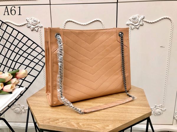 luxurys designer women shopping handbags genuine leather bags stripe square metal chain luxury womens handbag large capacity buckles fashion
luxurys designer women shopping handbags genuine leather bags stripe square metal chain luxury womens handbag large capacity buckles fashion