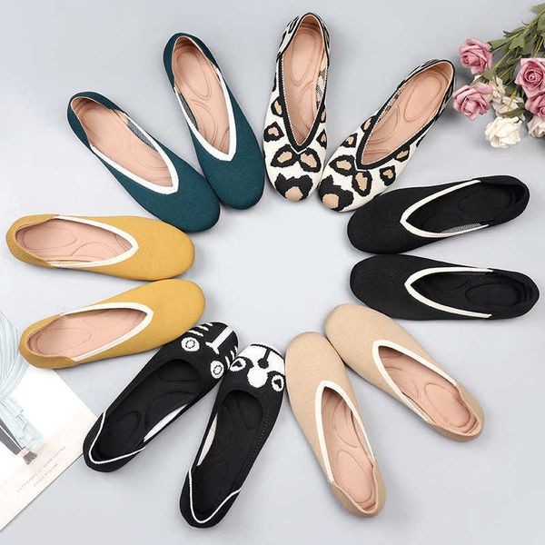 sandals 2022 fashion slip on mesh loafers stretch knitted ballet flats women casual soft bottom boat shoes classic moccasins shoes g230207, Black
sandals 2022 fashion slip on mesh loafers stretch knitted ballet flats women casual soft bottom boat shoes classic moccasins shoes g230207, Black