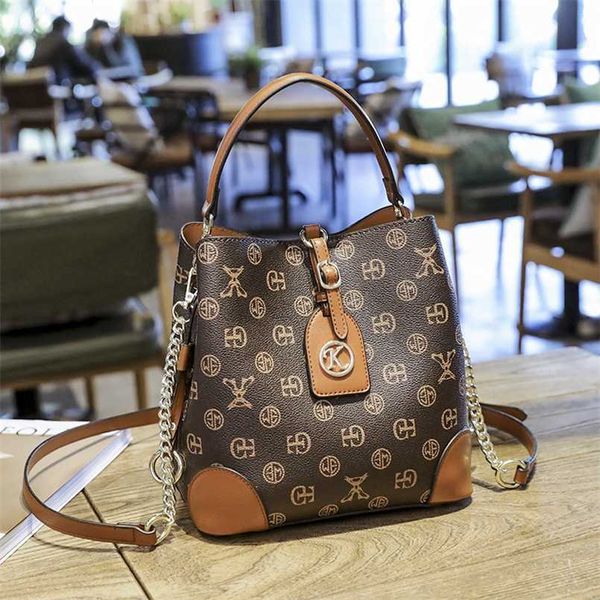 2023 bags clearance outlets new brand women's old flower bucket one shoulder messenger printed chain handbag
2023 bags clearance outlets new brand women's old flower bucket one shoulder messenger printed chain handbag
