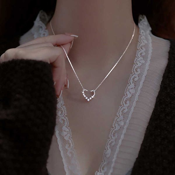 s silver color hollow crystal heart pendant trend rhinestone simple necklace for women fashion party jewelry girlfriend 0206
s silver color hollow crystal heart pendant trend rhinestone simple necklace for women fashion party jewelry girlfriend 0206