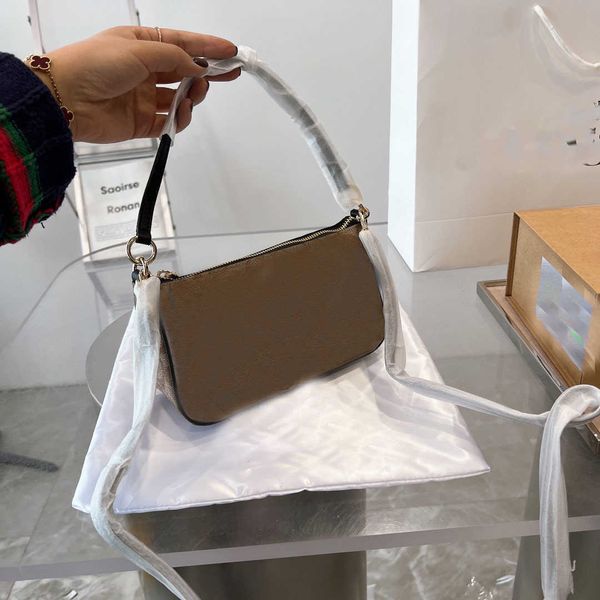 3a designed luna crossbody shoulder bags underarm crescent moon bag clutch womens luxury simple floral purse 230207
3a designed luna crossbody shoulder bags underarm crescent moon bag clutch womens luxury simple floral purse 230207