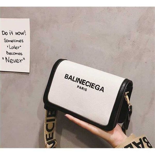 2023 bags clearance outlets summer women purse and handbags new fashion casual small square unique designer shoulder messenger bags, Red;black
2023 bags clearance outlets summer women purse and handbags new fashion casual small square unique designer shoulder messenger bags, Red;black