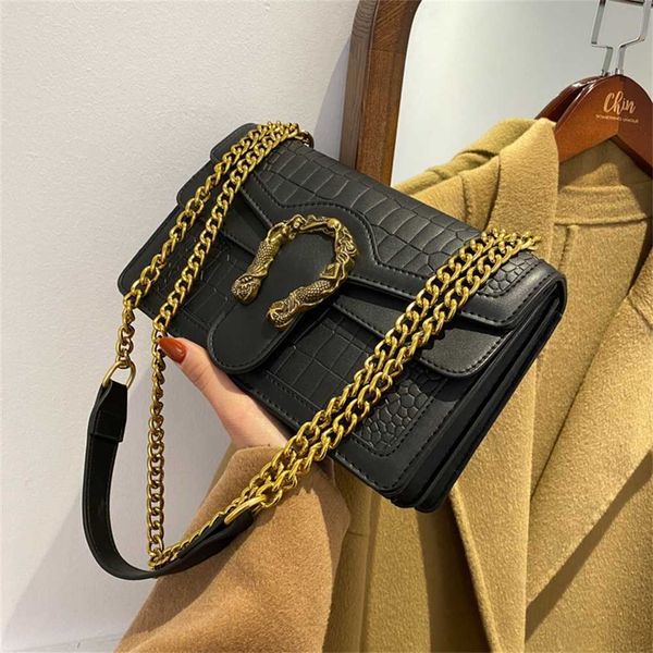 designer handbag store 60% off bag women's new chain stone texture fashion single shoulder messenger small square bag
designer handbag store 60% off bag women's new chain stone texture fashion single shoulder messenger small square bag