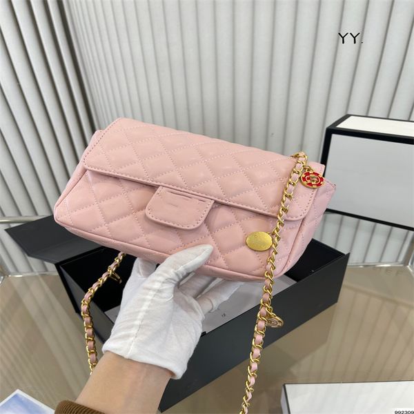 fashionable, simple and atmospheric chain bag, diagonal span bag, single shoulder
fashionable, simple and atmospheric chain bag, diagonal span bag, single shoulder