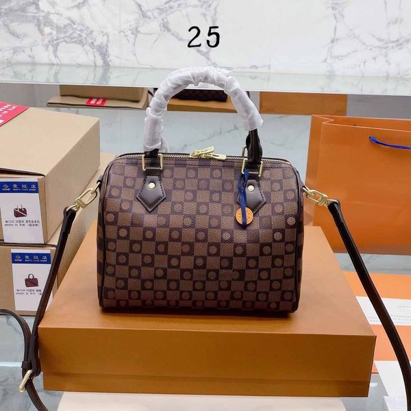bags totes handbag designer bag comen classic imitation brand large capacity plaid logo shoulder bag versatile commuting party dinner wallet
bags totes handbag designer bag comen classic imitation brand large capacity plaid logo shoulder bag versatile commuting party dinner wallet