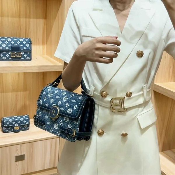 60% off handbags online usa winter new small square fabric printed light luxury women's single shoulder cross-body handbag
60% off handbags online usa winter new small square fabric printed light luxury women's single shoulder cross-body handbag