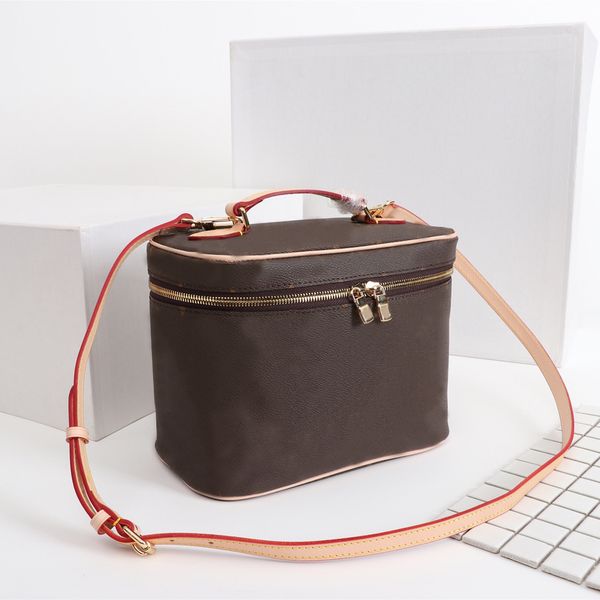7a designer totes new cosmetics bag large capacity womens purse adjustable single shoulder strap
7a designer totes new cosmetics bag large capacity womens purse adjustable single shoulder strap
