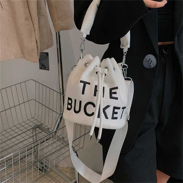 2023 bags clearance outlets fashion women's new bucket s hand popular letter single shoulder cross bag
2023 bags clearance outlets fashion women's new bucket s hand popular letter single shoulder cross bag