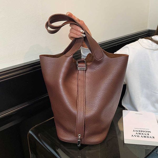 designer herme bags for women 2023 new solid color vegetable basket soft leather bucket simple and versatile p
designer herme bags for women 2023 new solid color vegetable basket soft leather bucket simple and versatile p