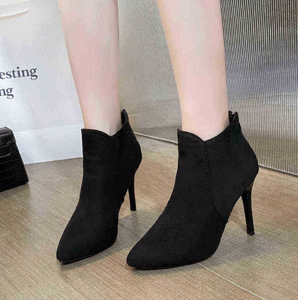 women boots short boot 's autumn and winter new style thin heel pointed fashion high 07091011, Black
women boots short boot 's autumn and winter new style thin heel pointed fashion high 07091011, Black